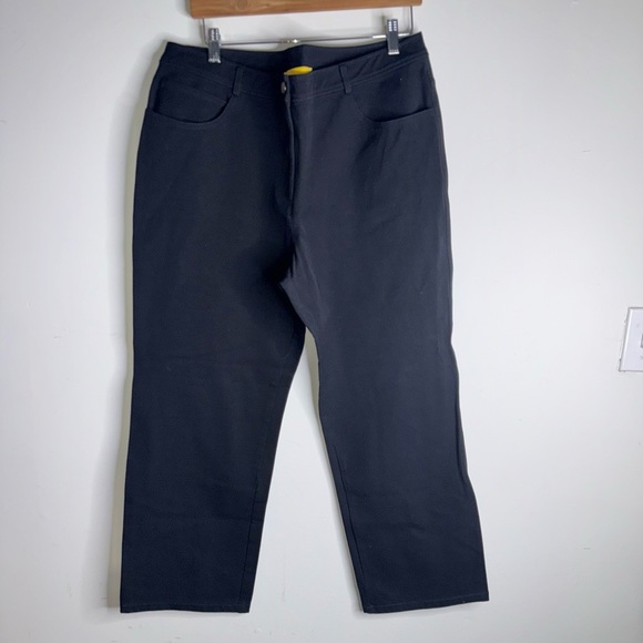 St. John Women’s Yellow label Black Jeans - Picture 1 of 9